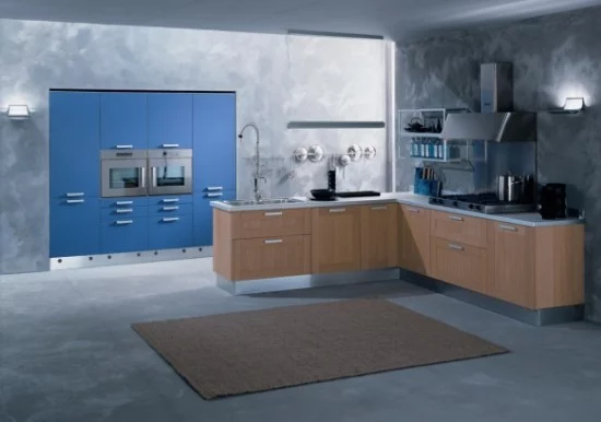 Di-lorio-Cucine virtuvės dizainas, sienoje integruotos mėlynos spintelės